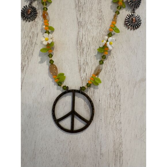 Lucky Brand Beaded Peace Sign Pendant Necklace & Earrings 70s Groovy Jewelry Set - Picture 5 of 7